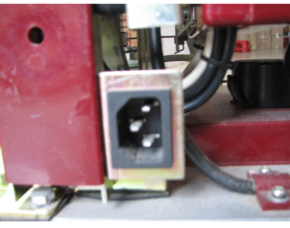 Auto-grommet Machine